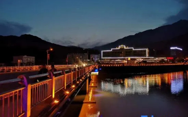Jiuzhou Jindu Hotel