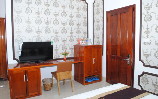 Tran Vinh Hotel