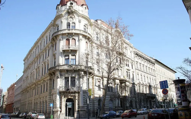 Central Market Apartment