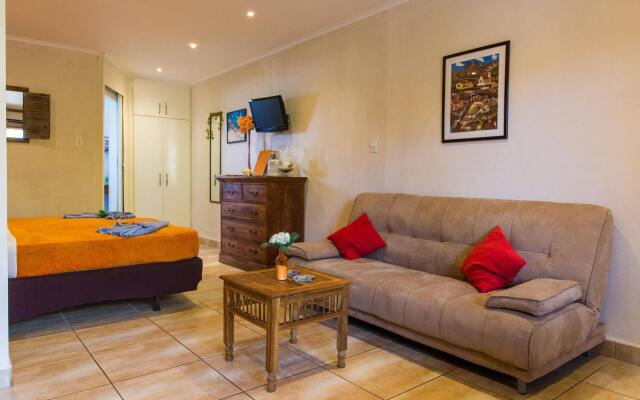 Cariñas Studio Apartments