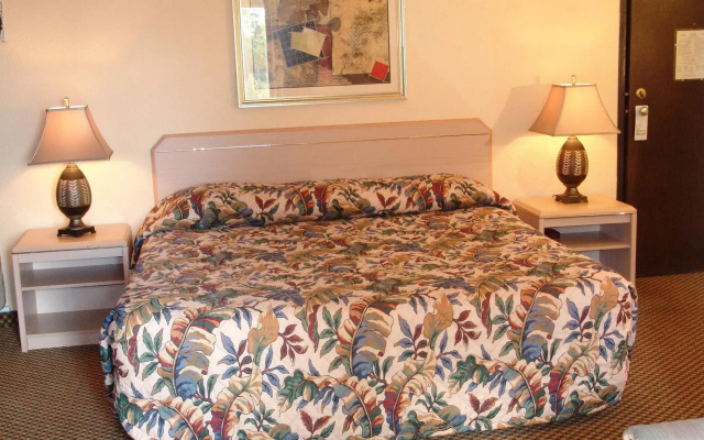 GuestHouse Inn & Suites Eugene / Springfield