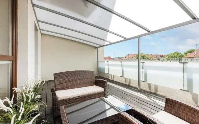 Hallera 165 by Downtown Apartments