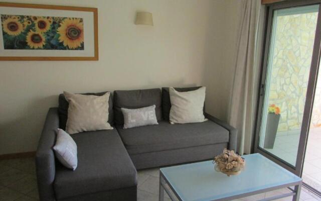 Pomba Branca (4-6 per.) Piscina, 500m Praia