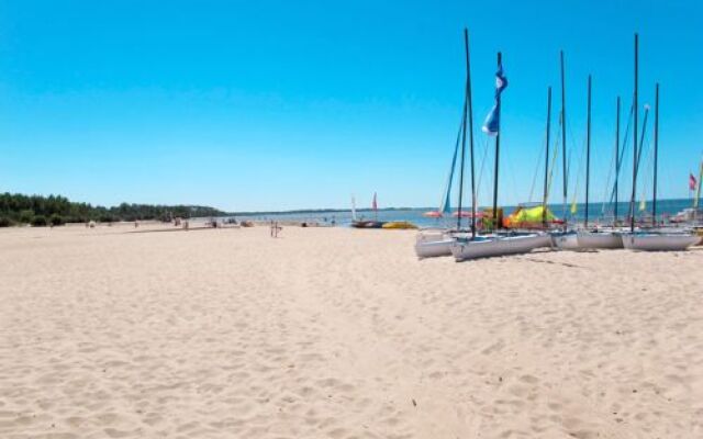 LOriÂ©e du Bois (HUT100)