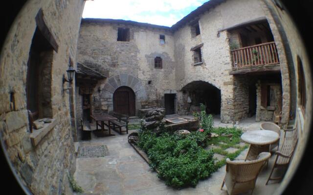 Casa Mur de Alujan