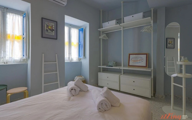 Retro Designer 1 Bedroom Apt in Cottonera New