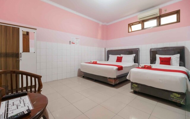 Guest House Restu Ibu by RedDoorz