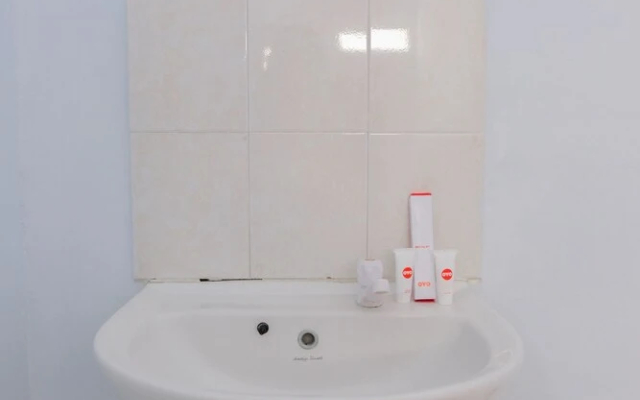 Hotel Nugraha By OYO Rooms