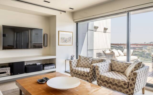 Panoramic Sea View W Pool & Gym Access