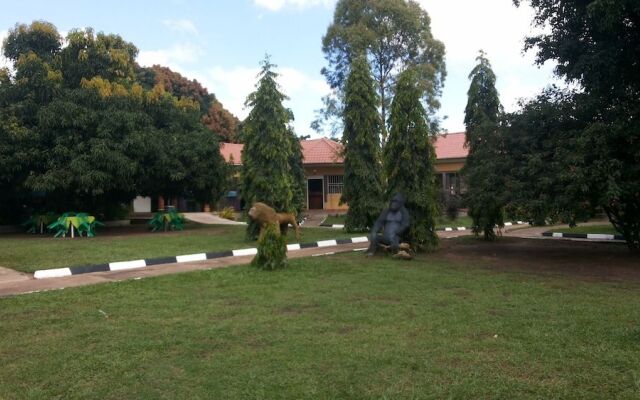 Pauline Hotel