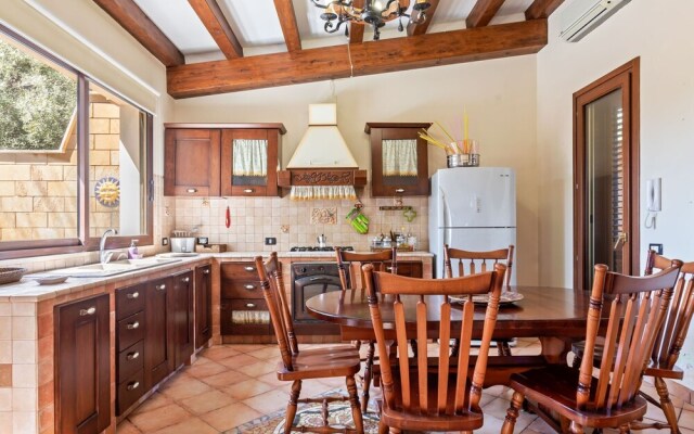 Peaceful Holiday Home in Punta Milocca With Private Pool