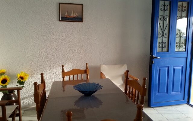 Panormitis Pizanias Houses