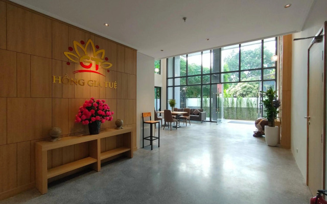 Hong Gia Tue Lake View