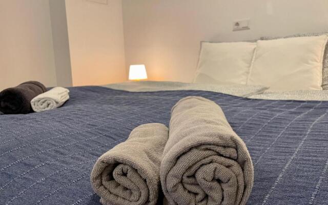 ECA Rooftop Live - Private Rooms & Serviced Apartments