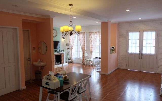 Sweet Peach House