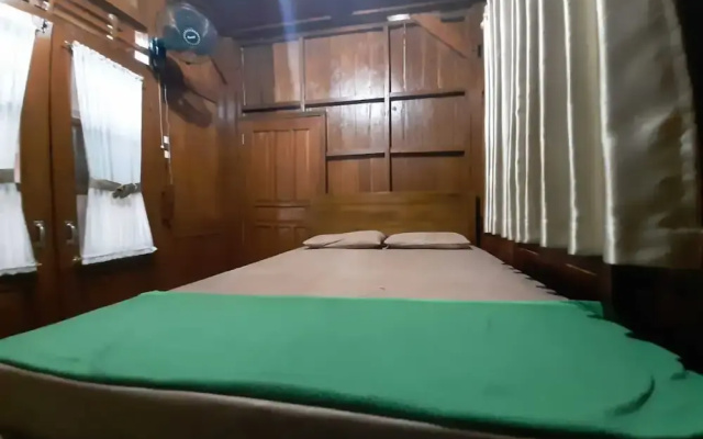 Capital O 94246 Rose 50 Homestay