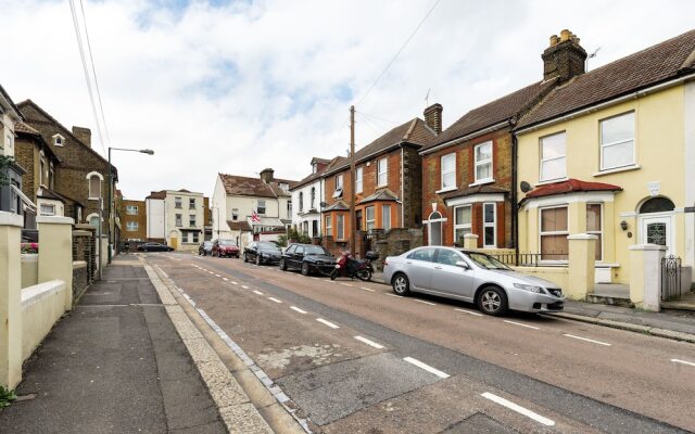 Fortified Home - Near Rochester Castle