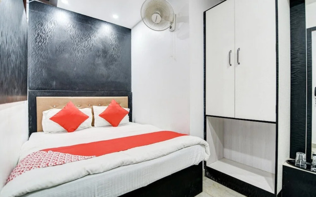 Capital O 38853 S Sumangalam Palace