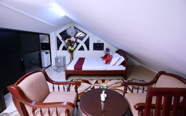 Hotel-All Season Lodge