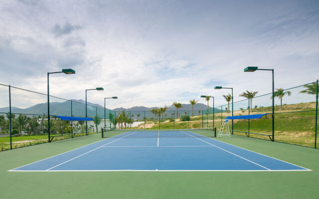 Cam Ranh Riviera Beach Resort & Spa