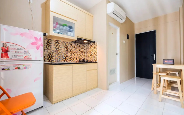 Simple 2BR Pancoran Riverside Apartment