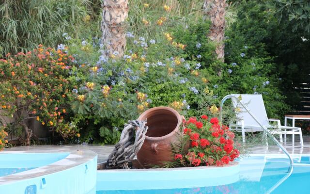 Spiros & Hiroko Hotel - Adults Only