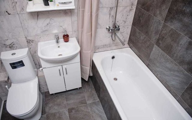 Апартаменты на улице Александра Полина 1