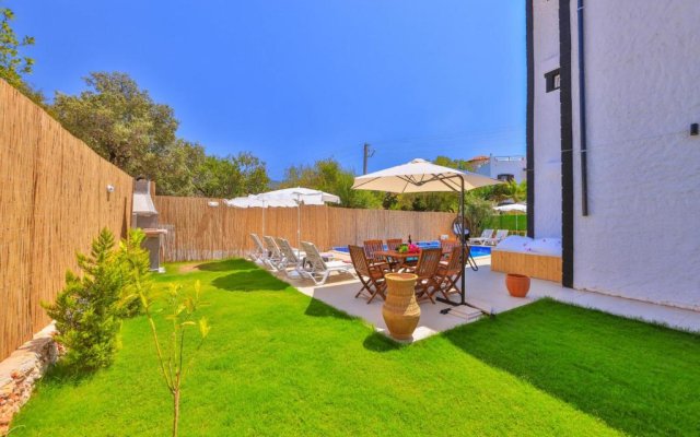 Lovely Villa With Private Pool and Terrace in Kas