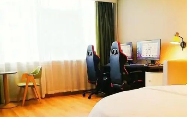 Vatica Hotel (Luotian County City Plaza)