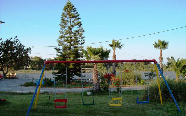 Anthia Apartments
