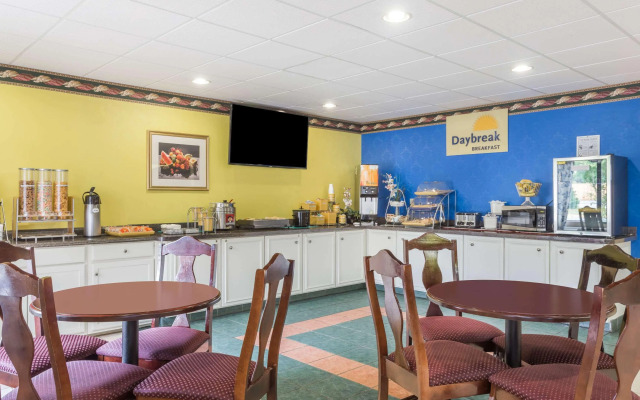 Jesup Inn & Suites