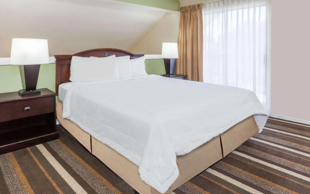 Hawthorn Suites by Wyndham Dallas Love Field Airport