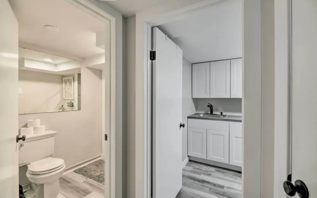 Fresh Downtown Longmont Apartment - Walk to Main!