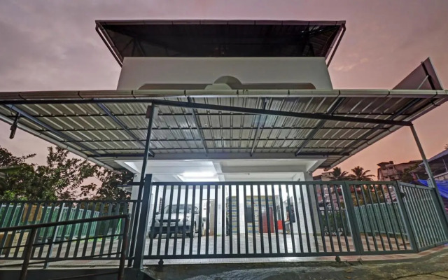 Treebo Nirupama, 750m from Aluva Railway station