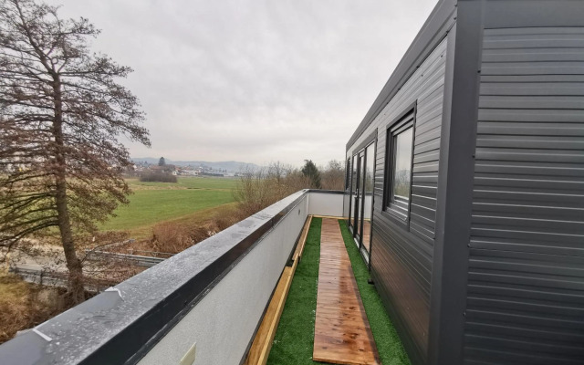 Roof Apartment ART-PE