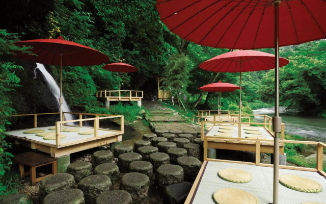Ooedo Onsen Monogatari Premium Yamanaka Grand Hotel