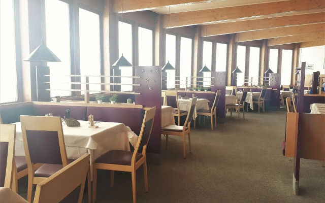 Glacier Hotel Grawand