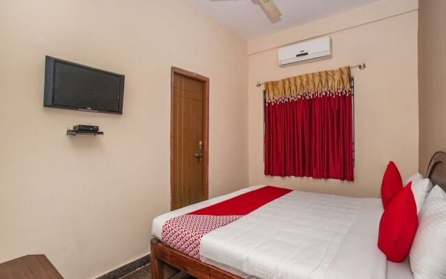 OYO 18626 Royal Residency