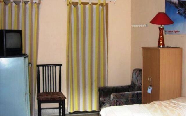 Hotel Adarsha Palace