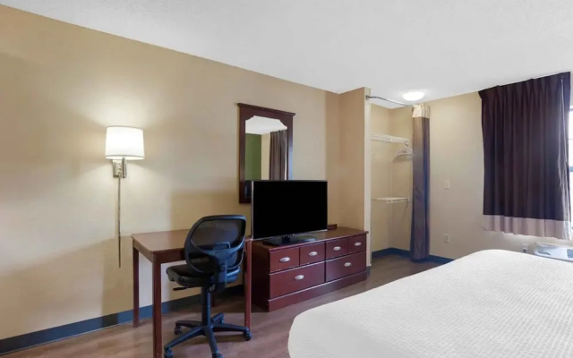 Relax Suites Extended Stay - La Mirada