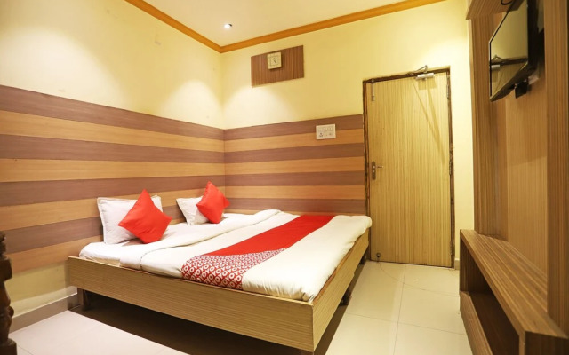 OYO 46604 Hotel Star