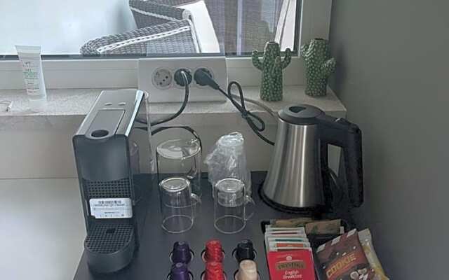 18 Dante Luxury Suites
