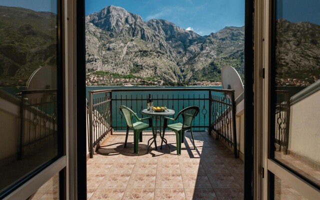 Beautiful Home in Kotor With 3 Bedrooms and Wifi