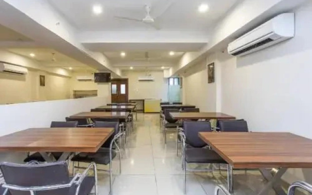 Virat Hotel And Restaurant by OYO Rooms