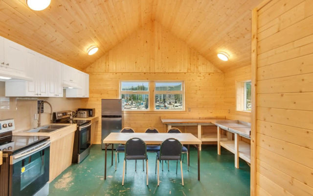 Canadian Princess Lodge & Marina