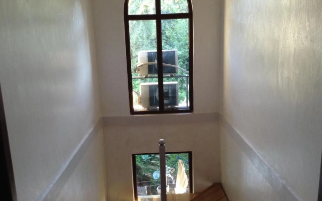 Lasha Guest House