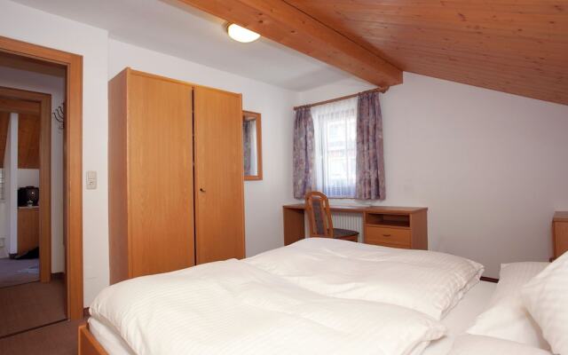 Cozy Apartment in Waidring Near Ski Area