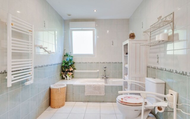 Beautiful, Modern Chalet Near to La Bresse