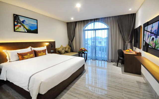 Crown Nguyen Hoang Hotel