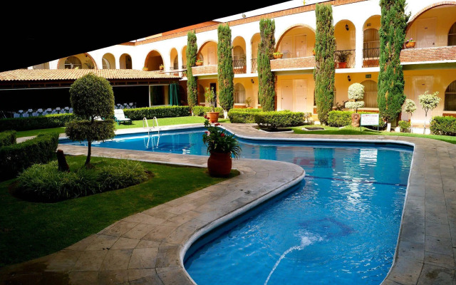 Hotel & Suites Villa del Sol